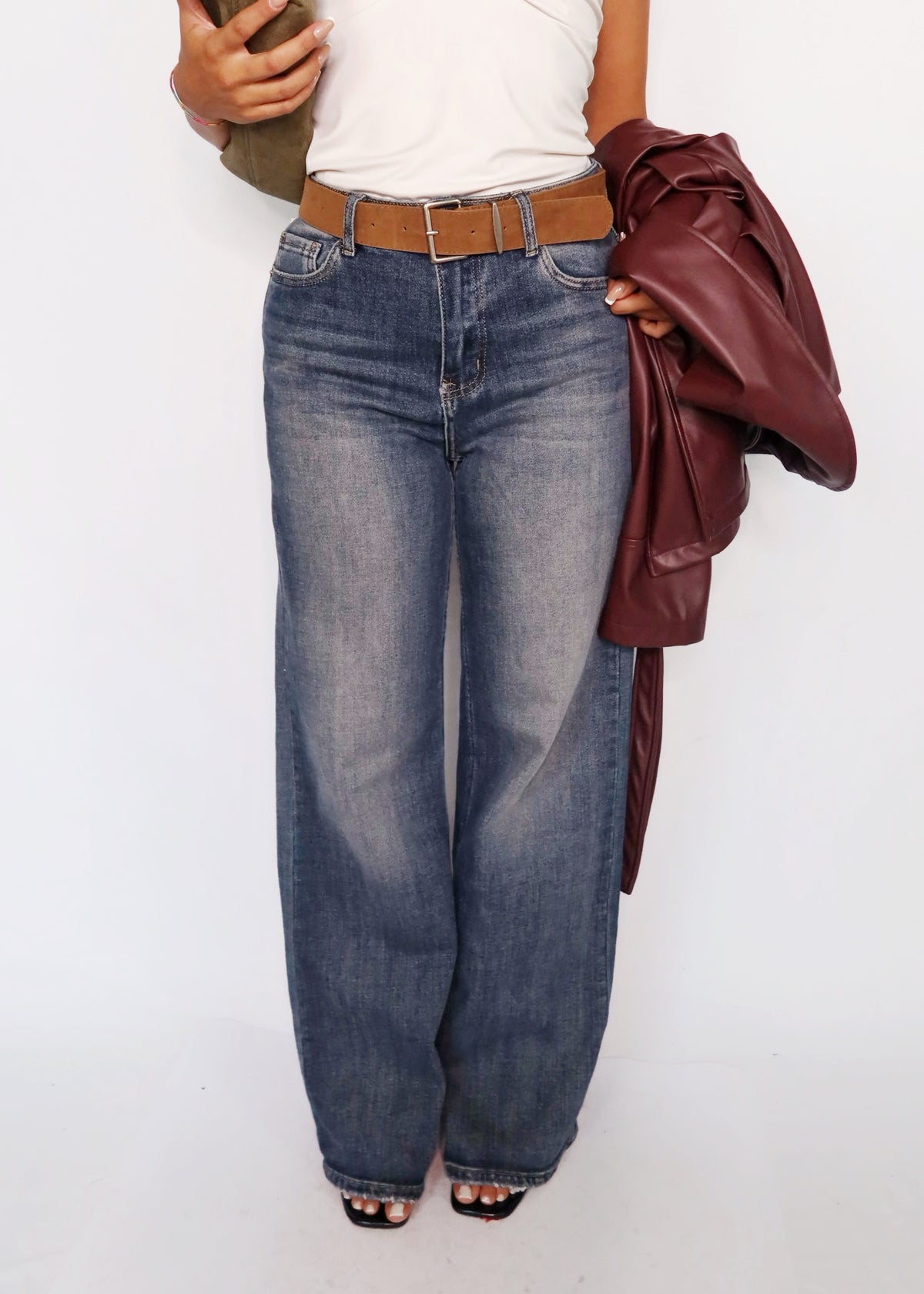 JEANS SUEDE CON CINTA