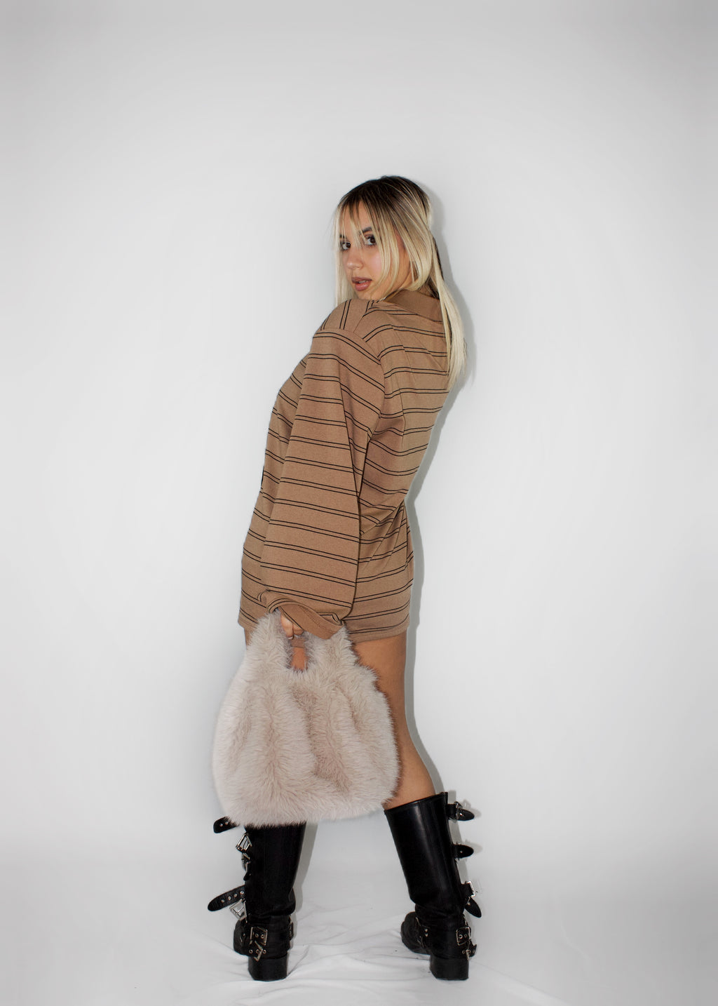 MAGLIETTA CHUCKY SPALLINE BEIGE