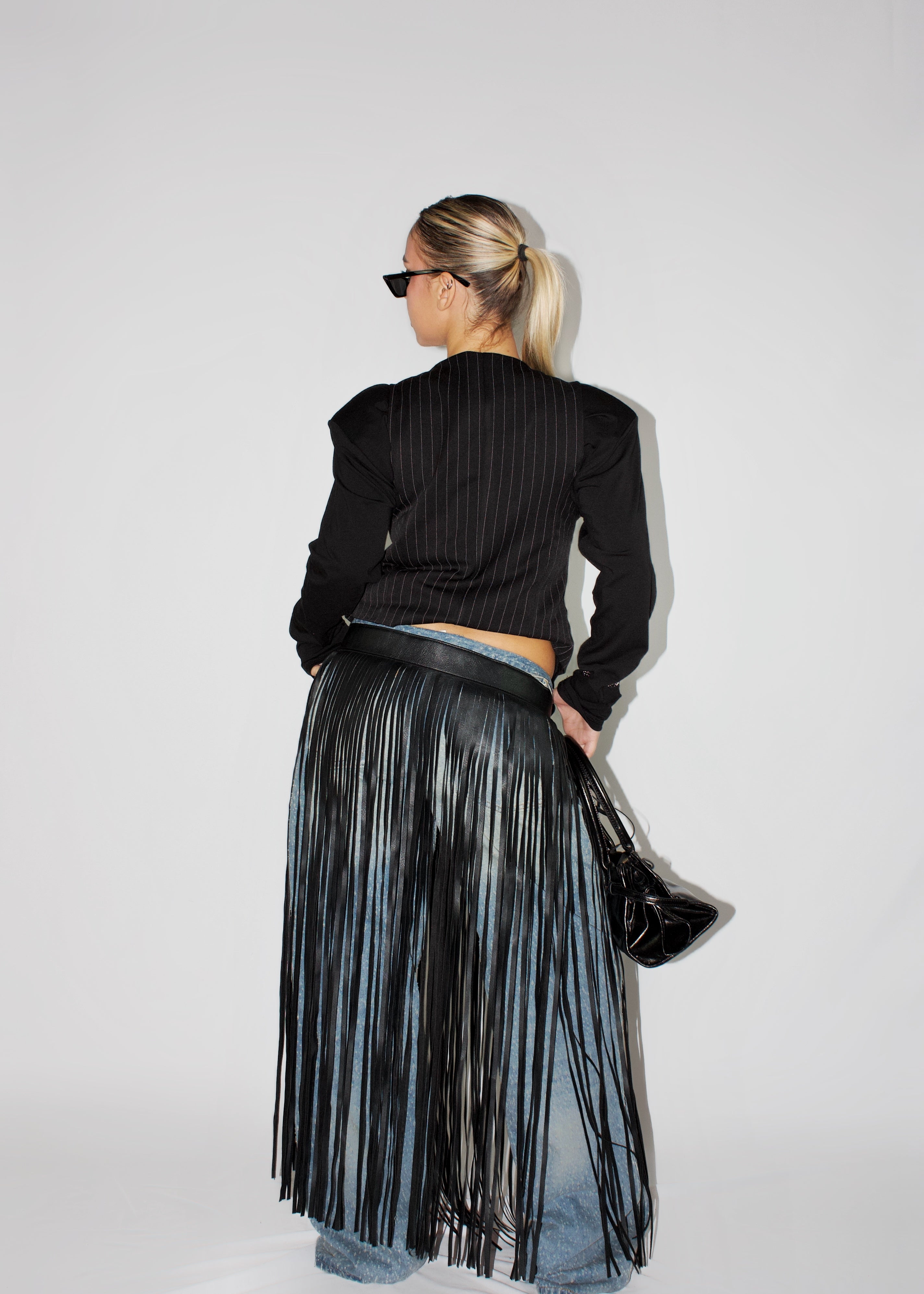 MAGLIETTA WALK SPALLINE NERA